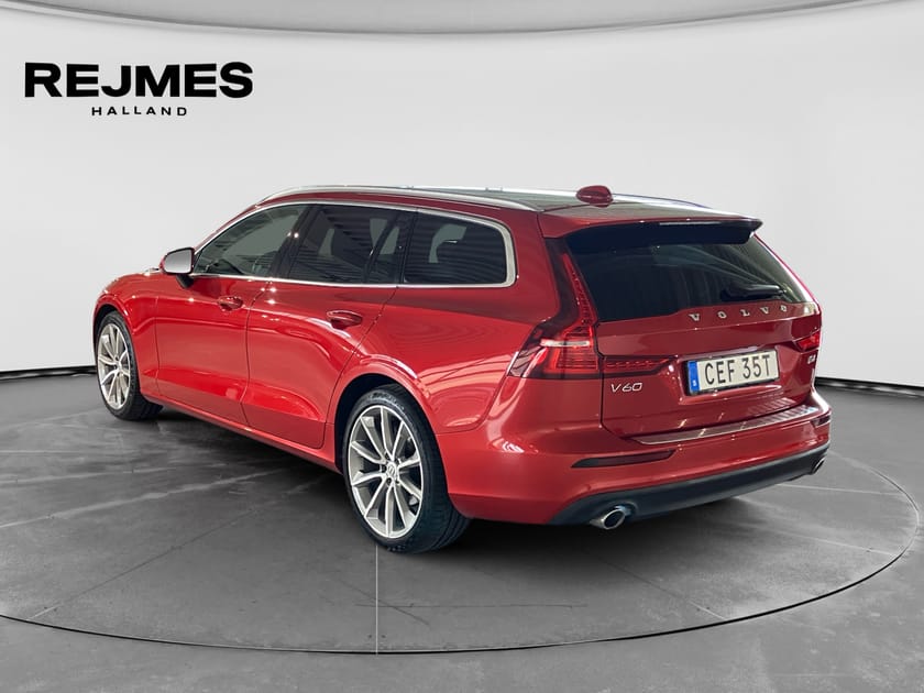 Bild 3 av Volvo V60 D4 Momentum Pro Edition | Läder | Dragkrok | HUD | Backkamera |