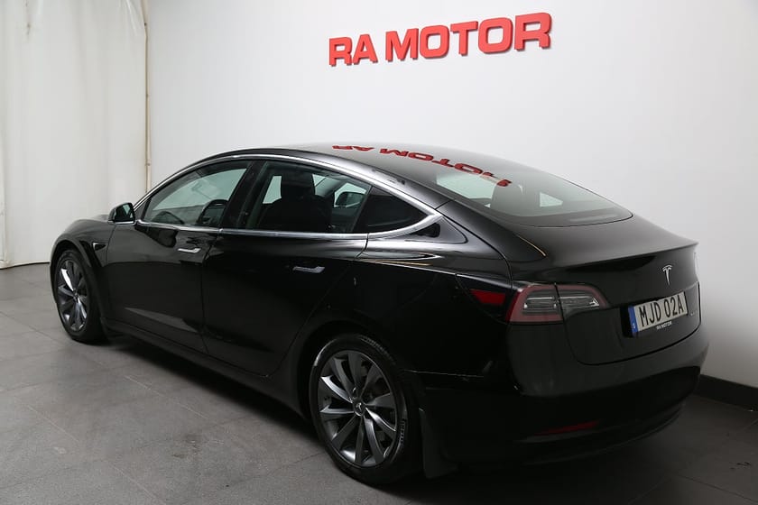 Bild 4 av Tesla Model 3 Long Range AWD | Pano | B-Kamera | Skinn |