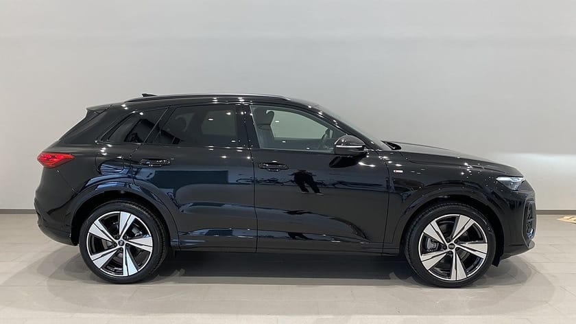 Bild 2 av Audi Q5 Sportback SUV TDI QUATTRO 150 KW S TRONIC