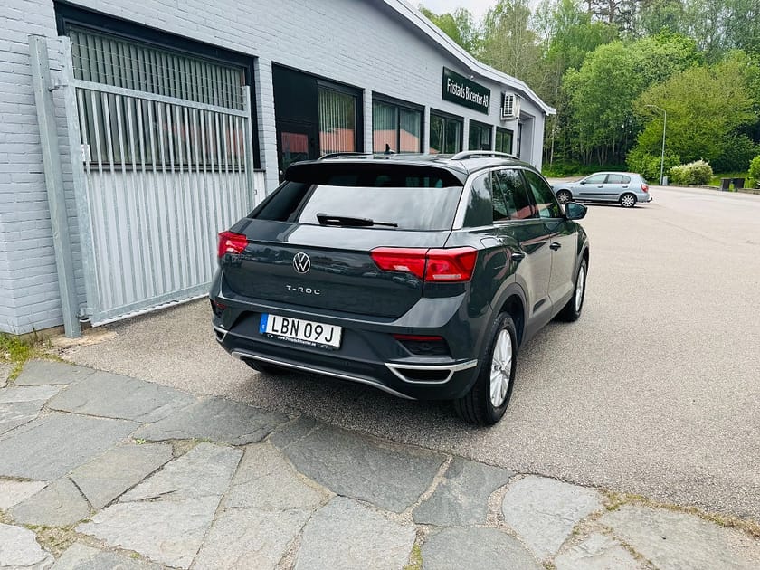 Bild 3 av Volkswagen T-Roc 1.0 TSI 110HK / CARPLAY / 3000Mil