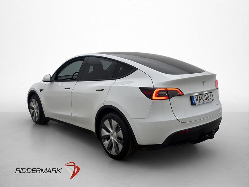 Bild 5 av Tesla Model Y Long Range AWD Dragkrok Svensksåld MOMS