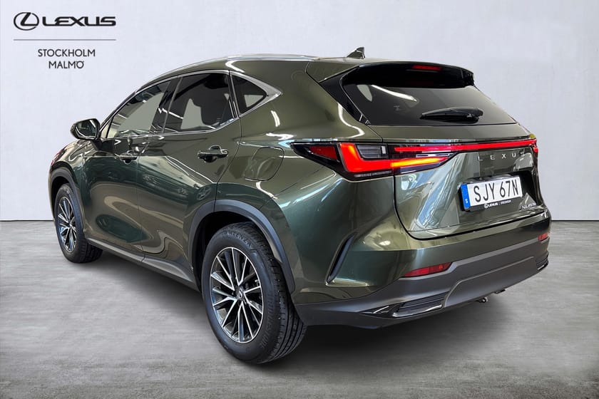 Bild 2 av Lexus NX 450h+ --Executive Teknikpaket AWD 360° HUD Navi Keyless