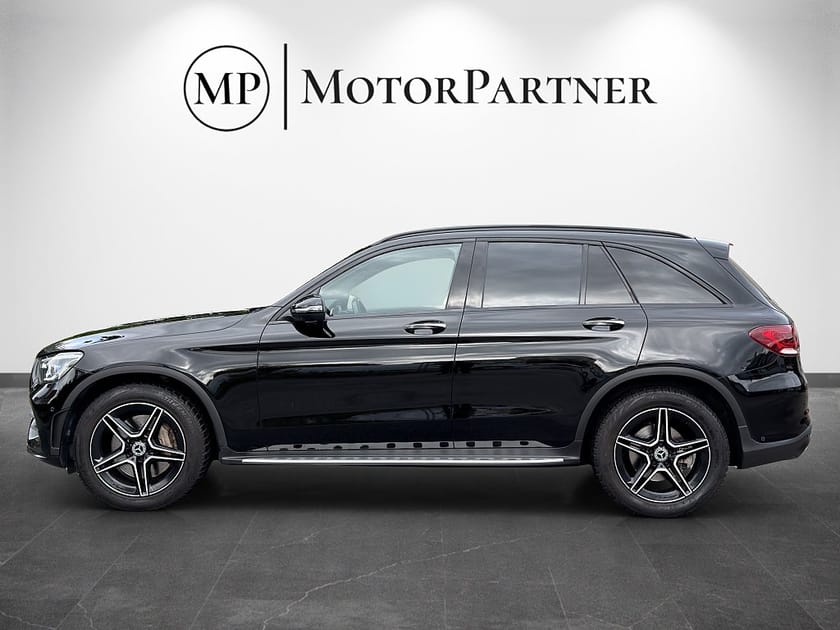 Bild 4 av Mercedes-Benz GLC 300 d 4MATIC 9G AMG Pano Burmester Skinn Cockpit