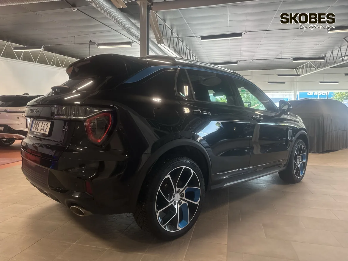 Lynk & Co 01 PHEV
