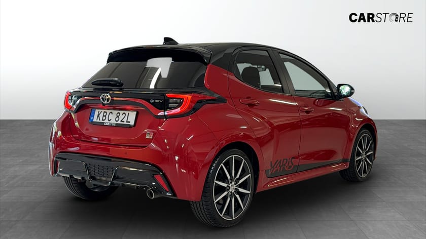 Bild 2 av Toyota Yaris Hybrid 130 GR-Sport 130HK / Blis / Kamera / CarPlay