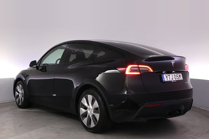 Bild 4 av Tesla Model Y Long Range AWD Autopilot Panorama Drag