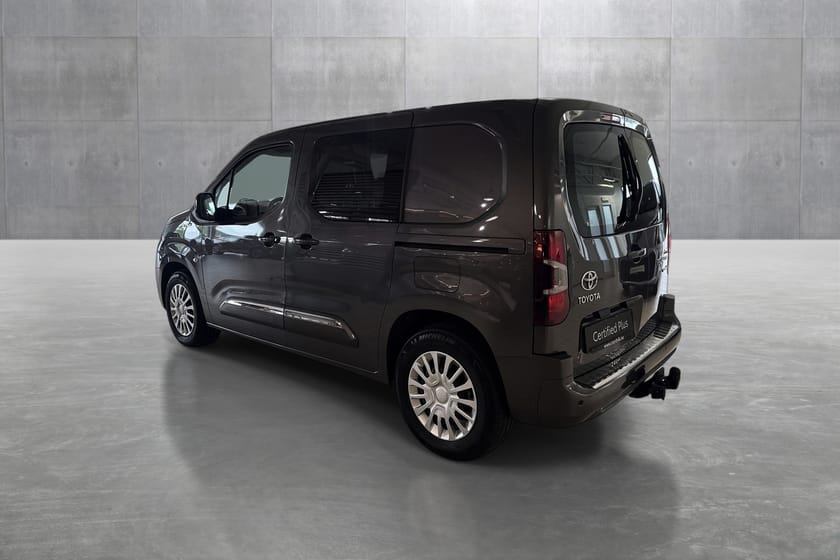Bilde 3 av Toyota ProAce City Electric Lav km, Hengerfeste, Pen bil