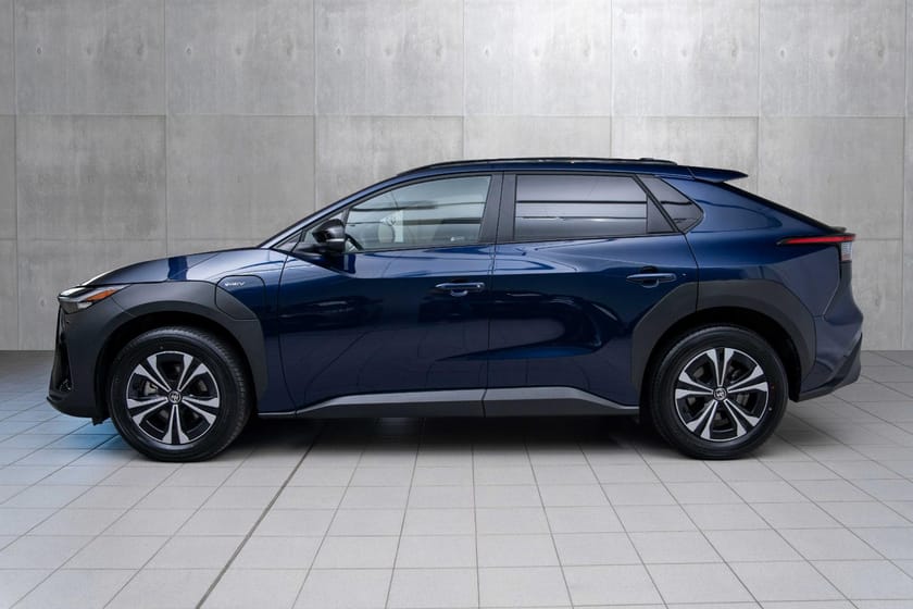 Bilde 3 av Toyota bZ4X AWD Active Tech