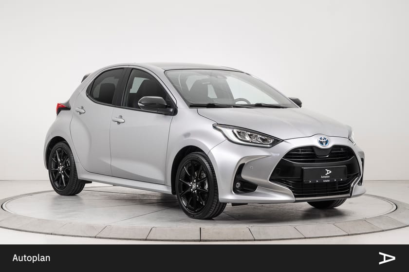 Bilde 1 av Toyota Yaris Hybrid Style | ACC/Navi/Kamera/Pano