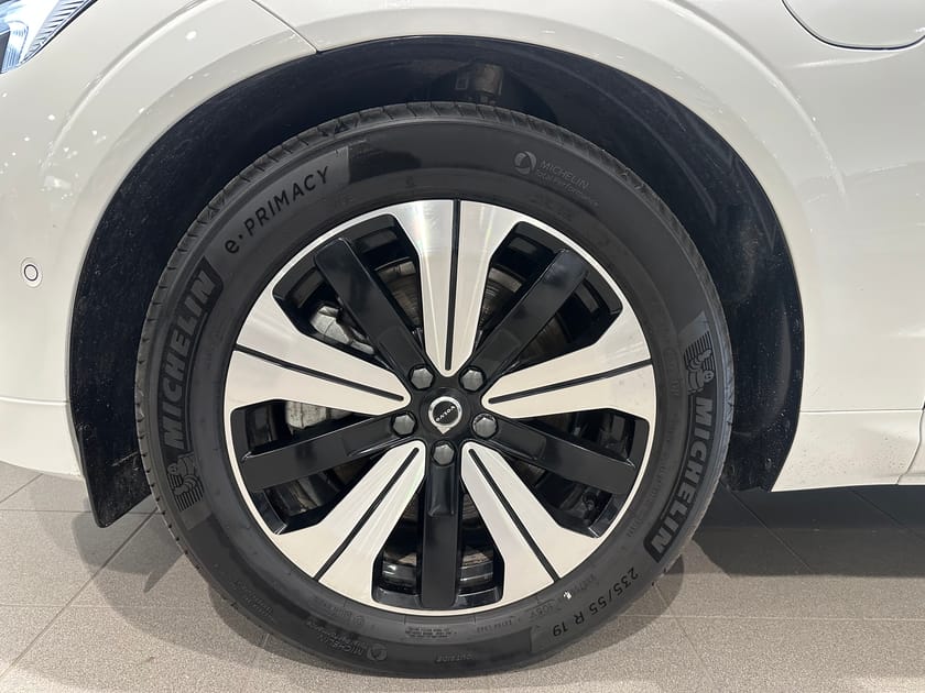 Bild 5 av Volvo XC60 T6 Plus Dark Nordic Edition/ Panoramatak/ 360 Kamera/ Dragkrok