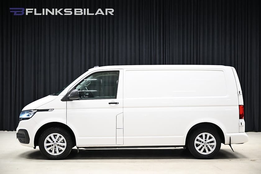 Bild 2 av Volkswagen Transporter DSG 150HK Nedlackad|LED|Inredd|Drag|Värmare|Moms|SeUtr
