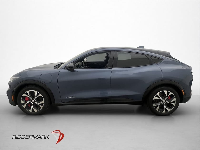 Bild 5 av Ford Mustang Mach-E Standard Range AWD 360° B&O Navi Skinn