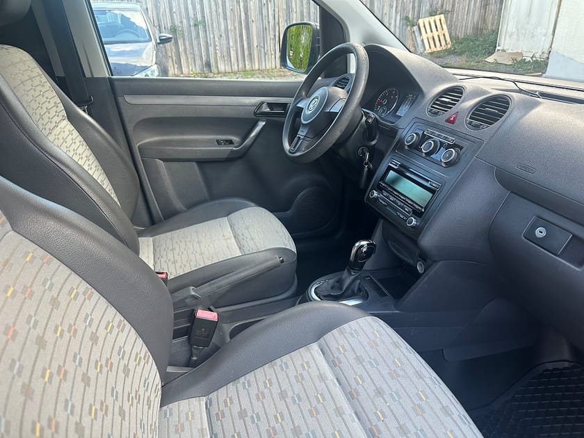 Bild 5 av Volkswagen Caddy Skåpbil 1.6 TDI DPF Euro 5/Ny framruta/S+V Hjul