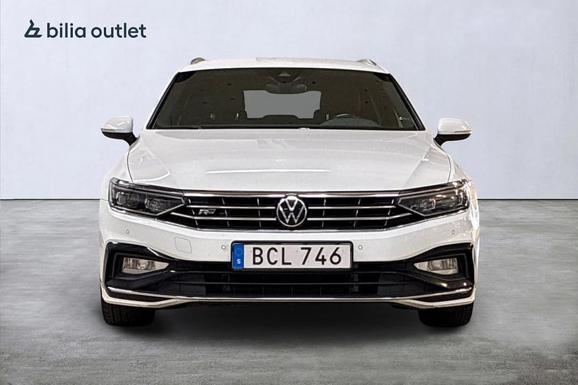 Bild 3 av Volkswagen Passat Sportscombi 2.0 TDI 4Motion GT 200hk Cockpit Drag Navi