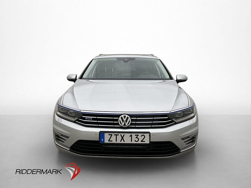 Bild 2 av Volkswagen Passat Variant GTE TSI 218hk Cockpit Pano Värmare Drag