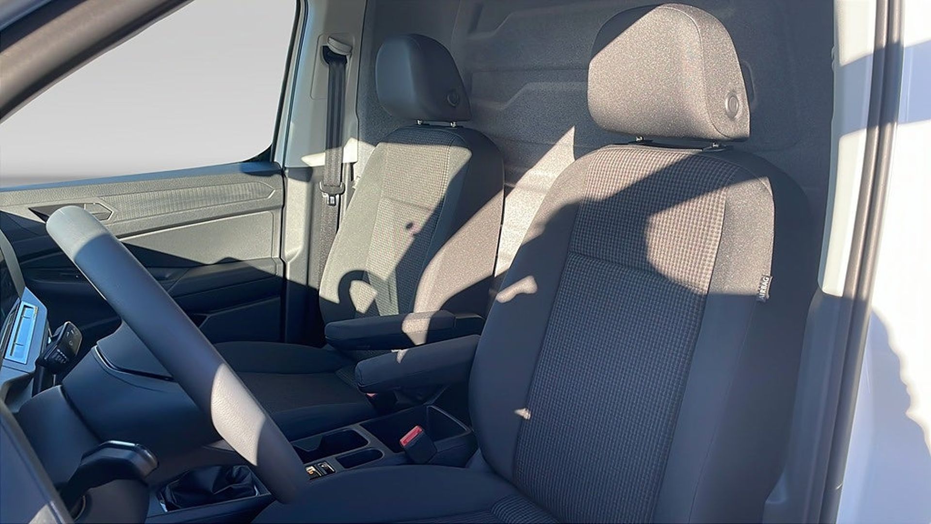 Volkswagen Caddy Cargo MAXI HJULBAS 2026, bild 7/10