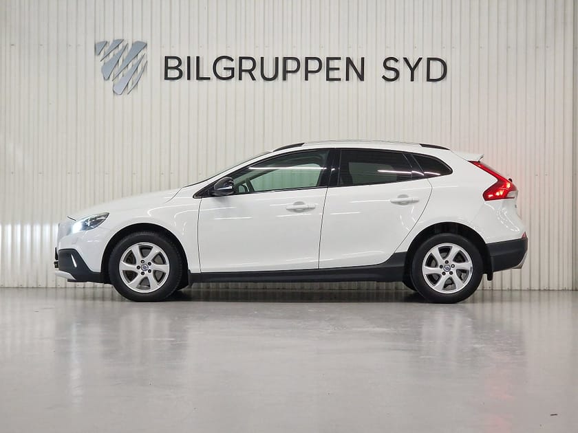 Bild 5 av Volvo V40 Cross Country D3 Momentum|Värmare|Nyservad|