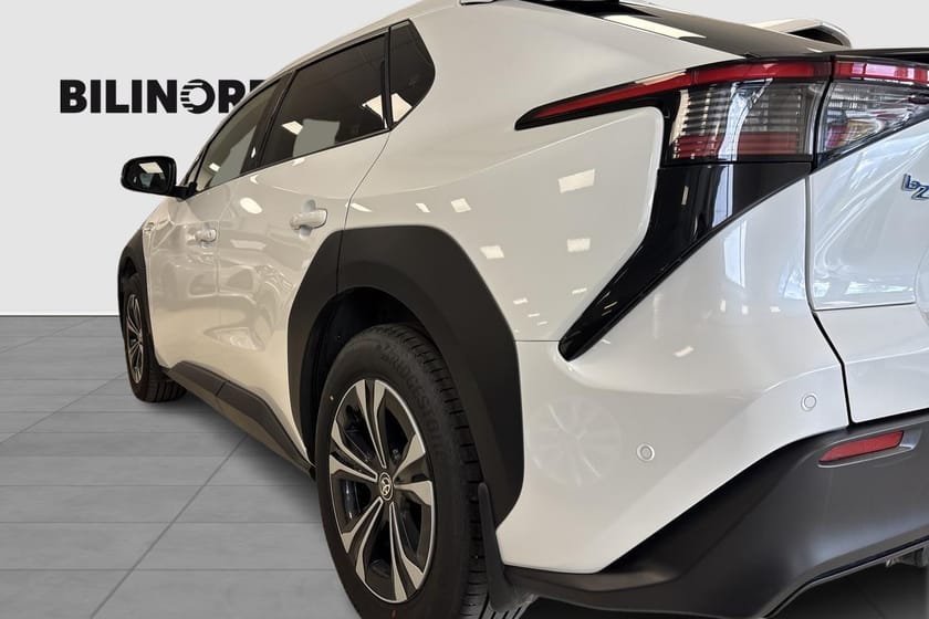Bild 3 av Toyota bZ4X 
