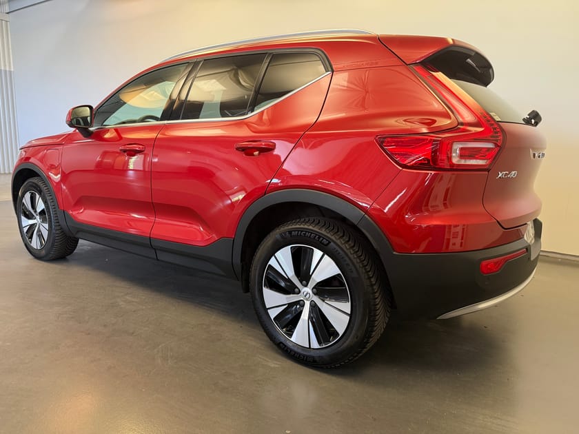 Bild 3 av Volvo XC40 Recharge T4 Core Bright / Parkeringssensor fram/bak / Navigation / Dragkrok / 10.000 kr tillbehör/