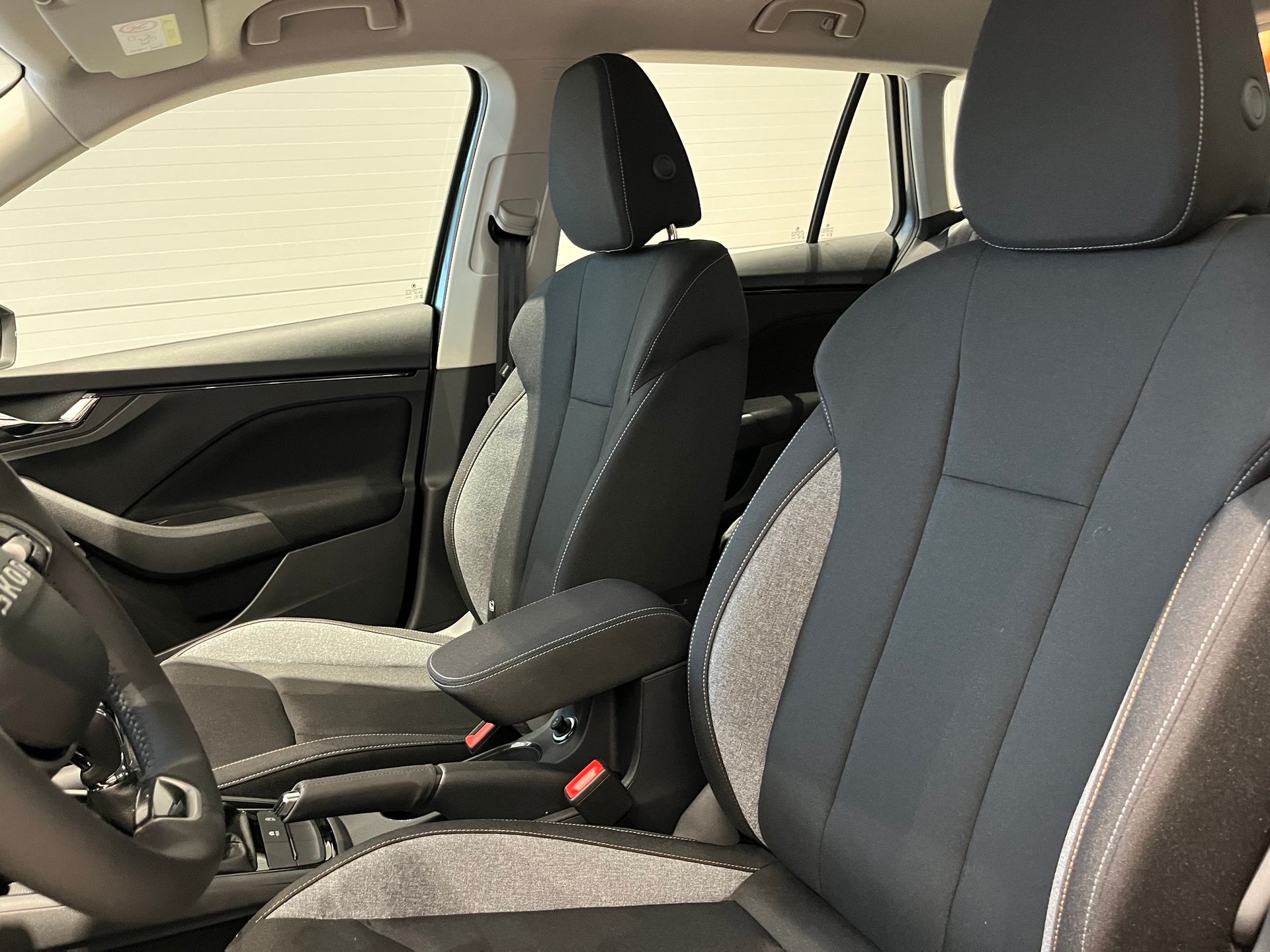 Skoda Kamiq Selection 1,0 TSI 2026, bild 7/9