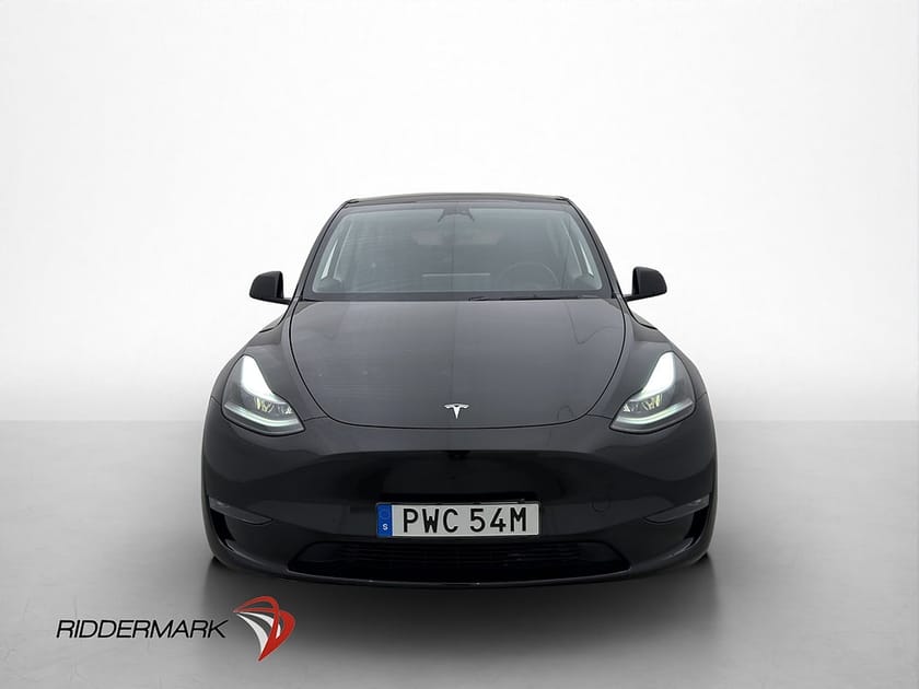 Bild 3 av Tesla Model Y Long Range AWD Svensksåld Panorama MOMS Drag