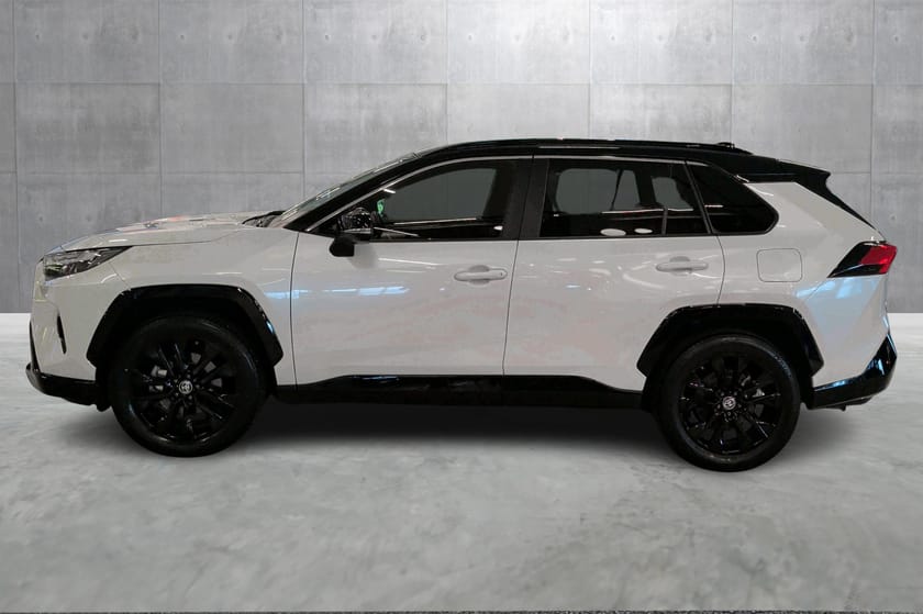 Bilde 2 av Toyota RAV4 Hybrid AWD-i Style - Delskinn - LED - Bitone lakk