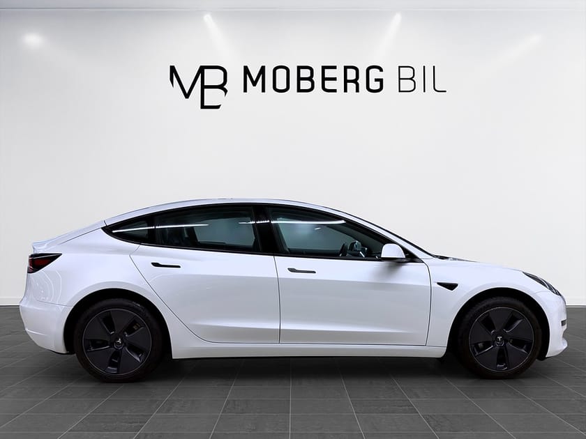 Bild 3 av Tesla Model 3 Standard Range 283hk Pano Navi B-Kamera