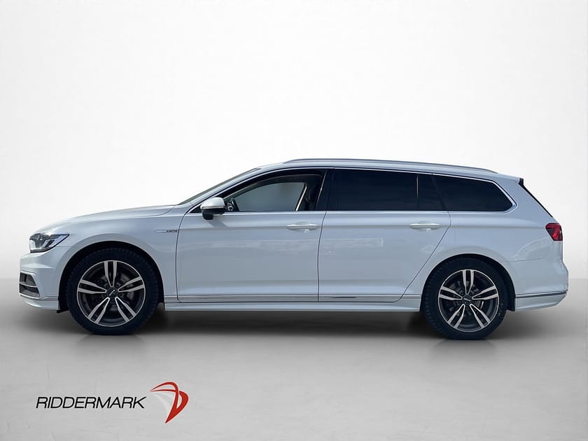 Bild 4 av Volkswagen Passat Sportscombi 4M 190hk R Line Pano Drag Cockpit Värmare