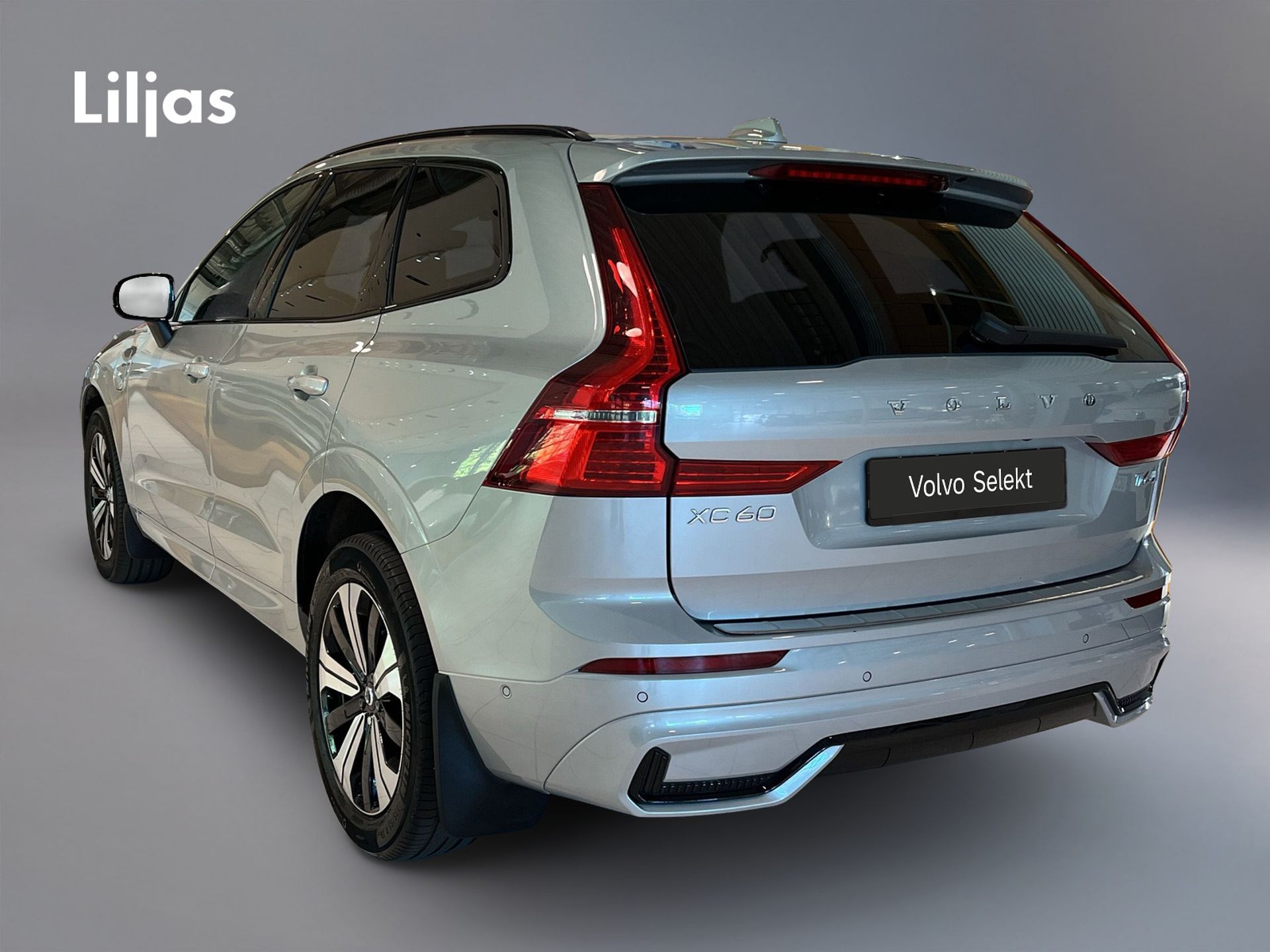 Volvo XC60 T6 Plus Dark Nordic Edition 2025, bild 4/10