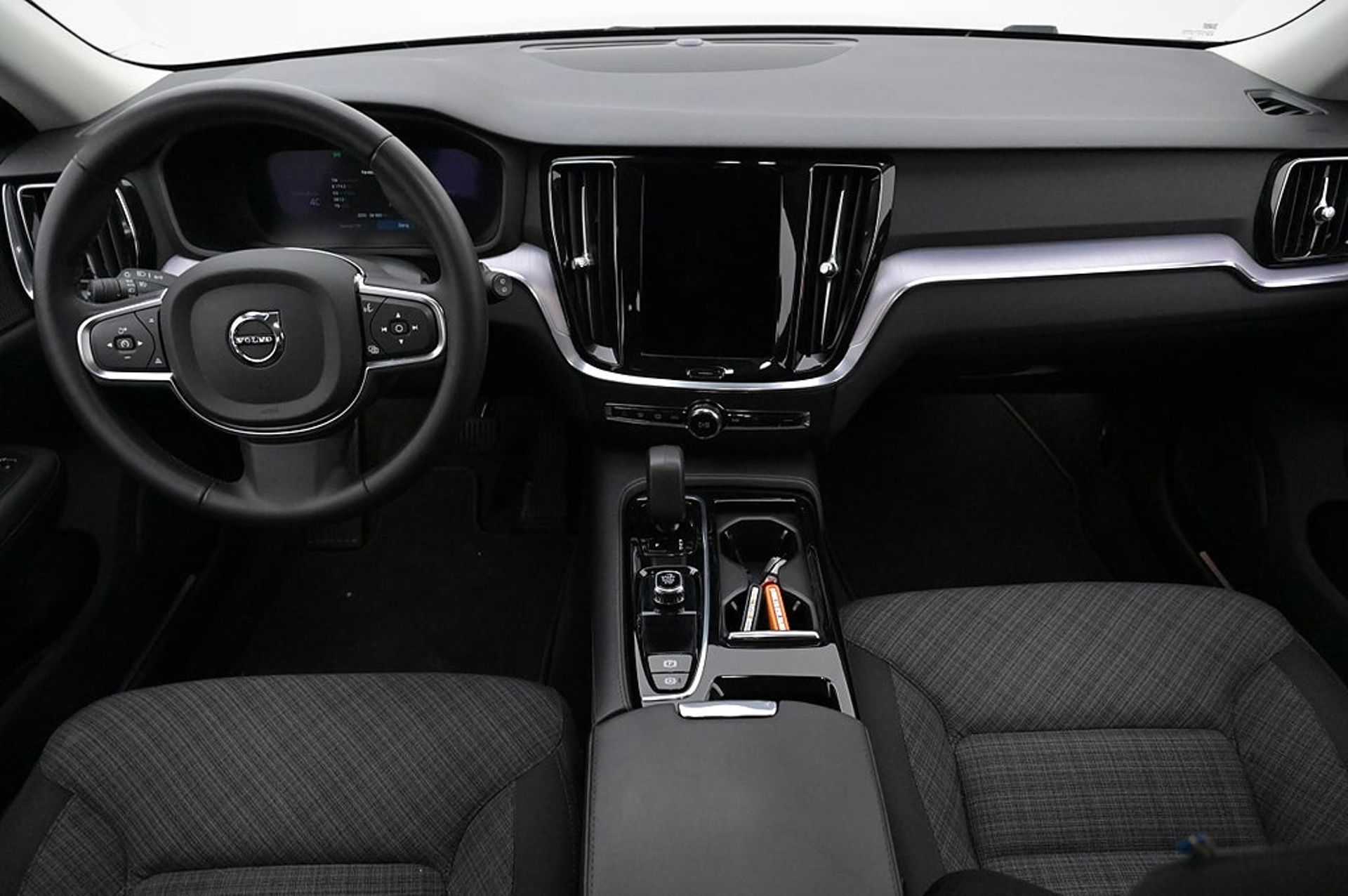 Volvo V60 Recharge T6 AWD Core Bright 2024, bild 6/10