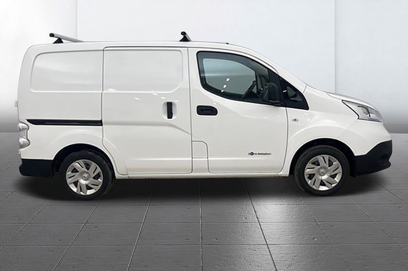 Bild 4 av Nissan e-NV200 Van Skåp 40 kWh Drag Inredd Kamera Rattvärme 109hk