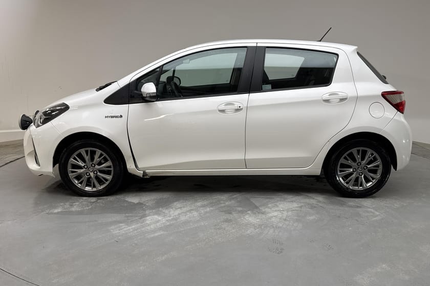 Bild 2 av Toyota Yaris Hybrid 1.5 5dr (101hk) Active