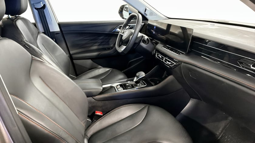 Bild 3 av MG HS PHEV LUX 1.5T AT (BLACK) - STERLING SILVER