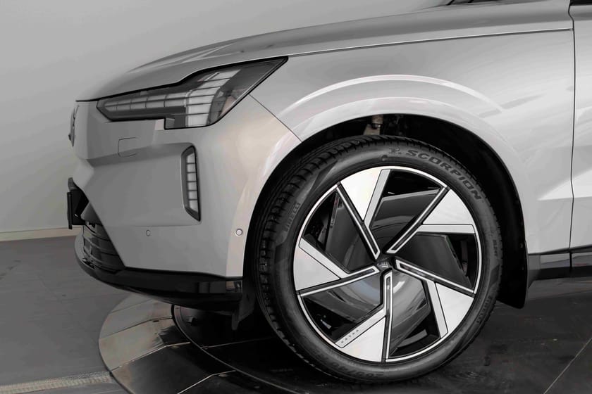 Bilde 5 av Volvo EX90 Twin Motor Performance 7-seater -AWD -517 Hk. - B&W - LUFT - 22" - H.FESTE