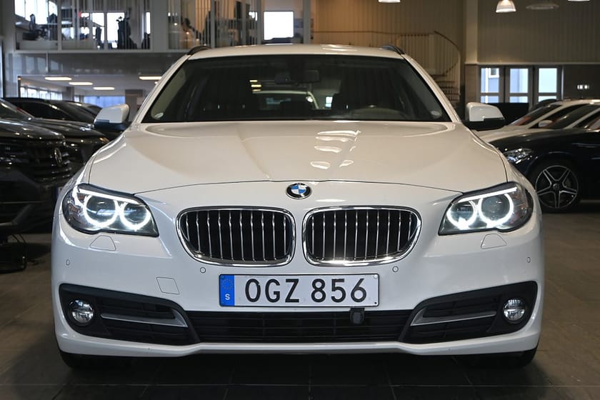 Bild 5 av BMW 520d xDrive Touring Sportpaket Navi Drag Läder HiFi