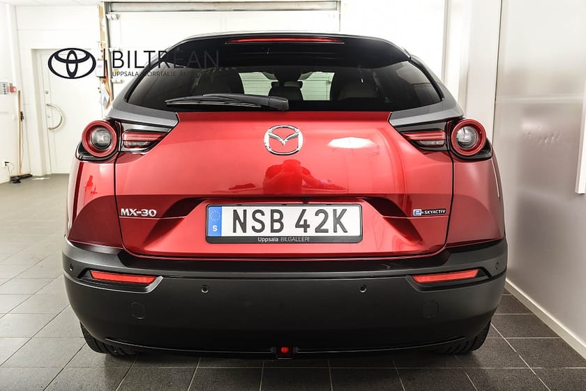 Bild 4 av Mazda MX-30 e-Skyactiv EV Cosmo 360 ° Bose Halvskinn