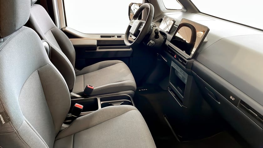Bild 3 av Kia PV5 Long Range Cargo PLUS 3DR L2H1
