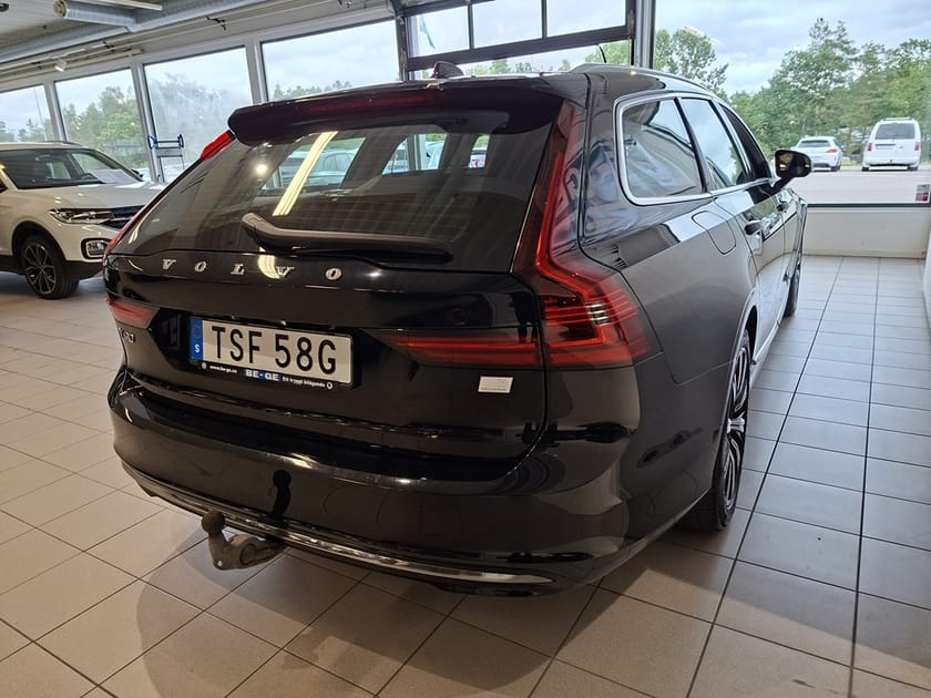 Bild 4 av Volvo V90 Recharge T6 AWD Geartronic 341HK Drag Backkamera