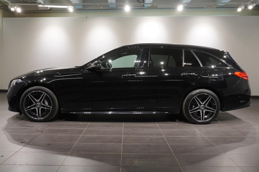 Bild 2 av Mercedes-Benz C 300 T e 300e Kombi AMG Premiumpaket Plus Panorama Drag 360° HUD