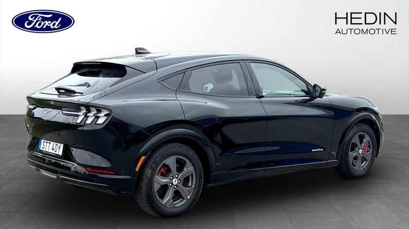 Bild 2 av Ford Mustang Mach-E Standard Range AWD SR / 360 kamera /Teknikpaket / 0% ränta / Laddkort ingår