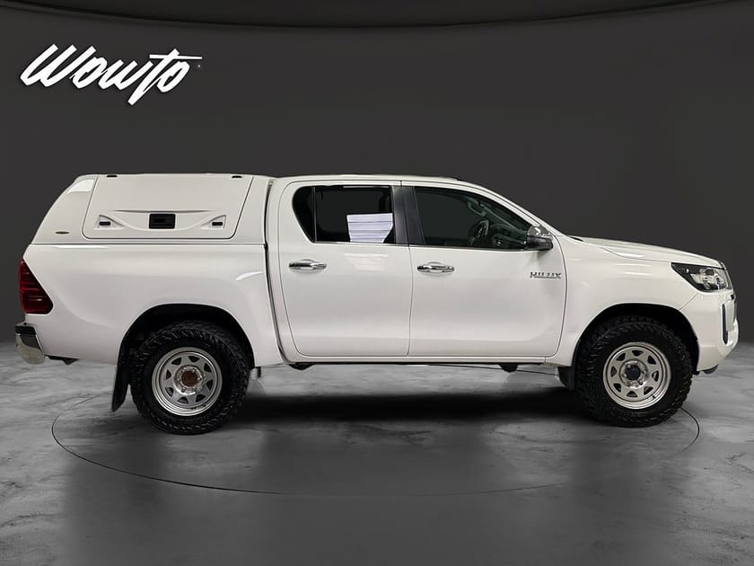 Bild 3 av Toyota Hilux Dubbelhytt DH 2.4 AWD 150HK /Kåpa /Släde