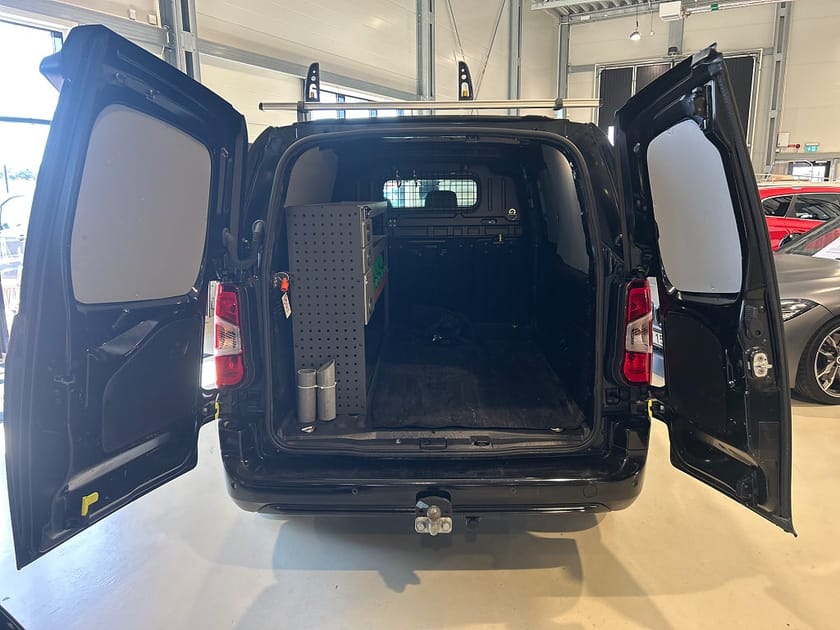 Bild 5 av Peugeot Partner Utökad Last 1.5 BlueHDi 130hk EAT L2 / Inredning / Drag