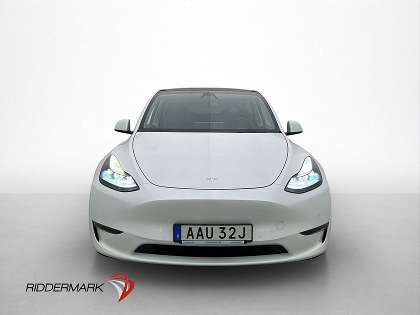 Bild 3 av Tesla Model Y Long Range AWD Pano Drag Kamera Skinn AP Navi