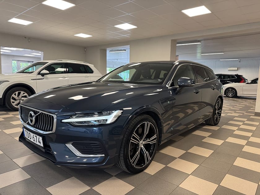 Bild 1 av Volvo V60 Recharge T6 AWD Inscription Helskinn B-Kamera Drag