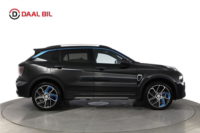 Bild 5 av Lynk & Co 01 PHEV DCT 261HK 17,6kWh INFINITY® PANORAMA 3D-VIEW NFC