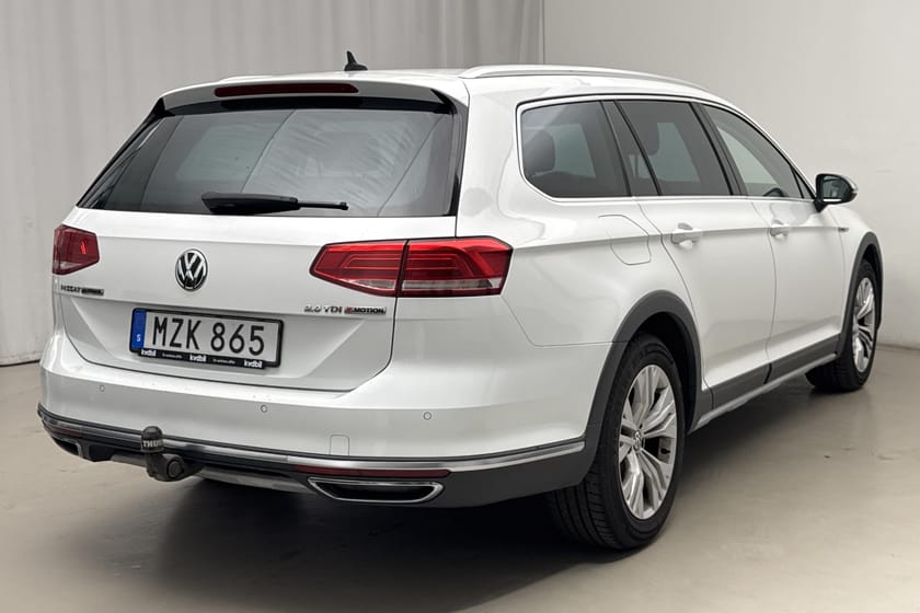 Bild 3 av Volkswagen Passat Alltrack 2.0 TDI 4M 190hk Drag Backkamera