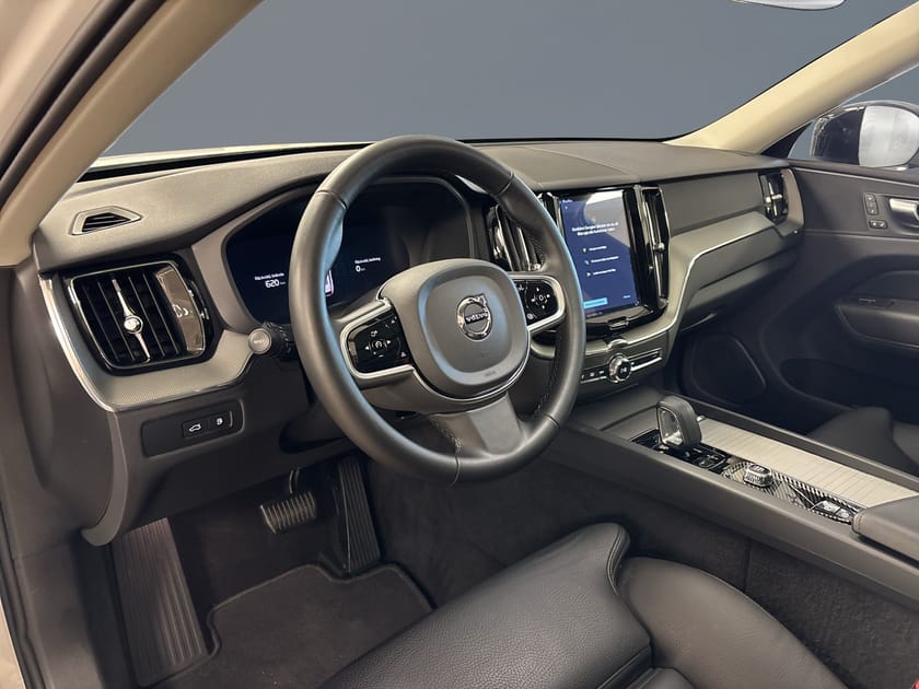 Bild 5 av Volvo XC60 T6 AWD Plus Dark Edition//360-Kamera//21"-fälg//