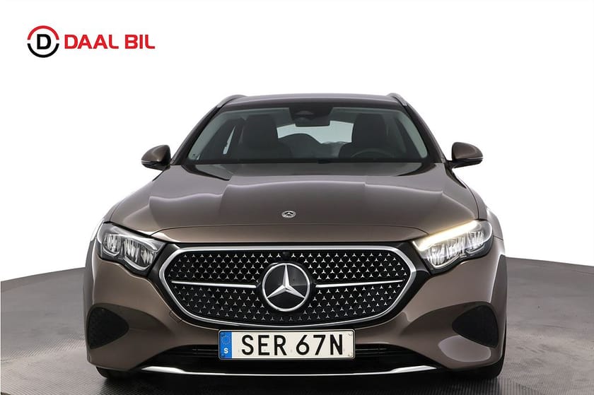 Bild 2 av Mercedes-Benz E 220 d 4MATIC T 197HK DRAG B-KAMERA VÄRMARE NAVI CARPLAY