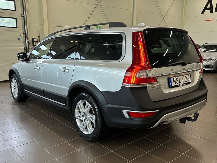 Bild 4 av Volvo XC70 D4 AWD AUT Summum BE PRO II Navi/Kamaera/Tak/Drag/Läder