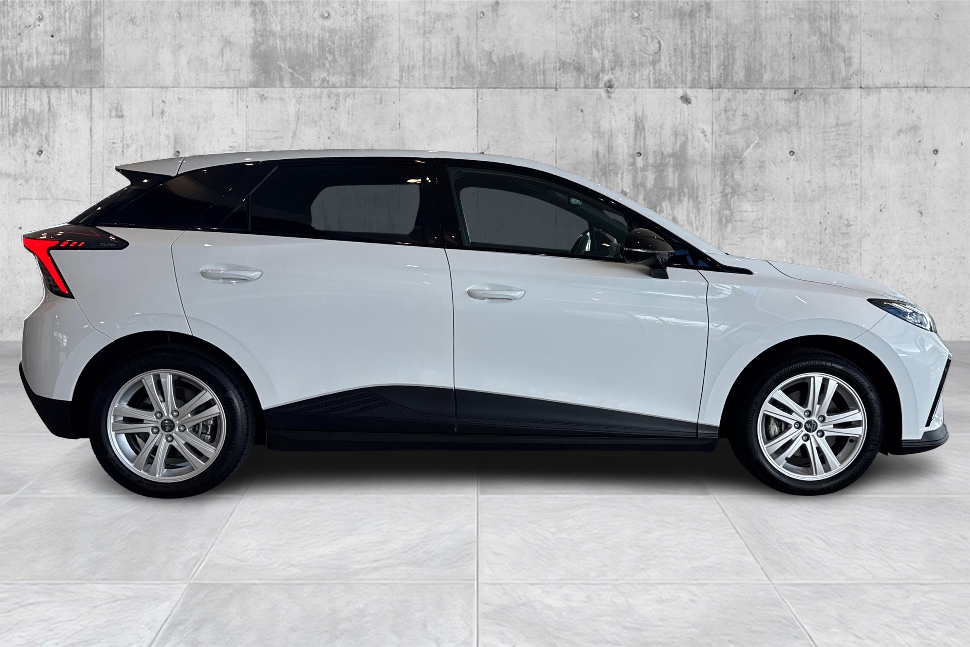 MG 4 Electric Long Range 64 kWh, 204hp, 2022